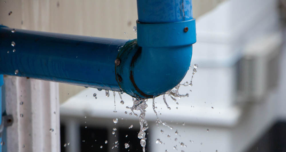 Vấn đề đường ống là một trong những lý do khiến áp lực nước yếu