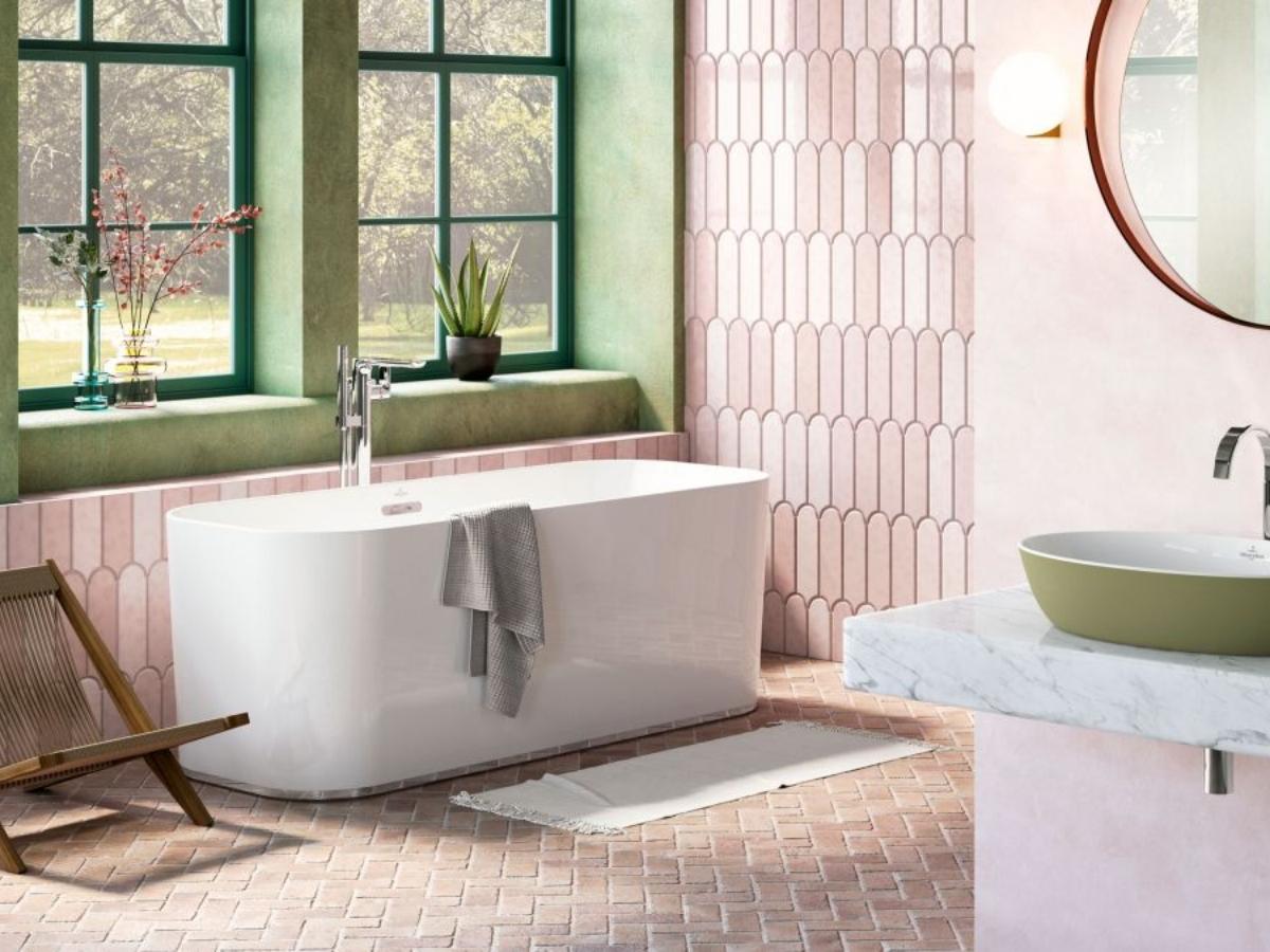 Sử dụng tông màu hồng pastel sẽ là lựa chọn hoàn hảo cho những phòng tắm nhiều người sử dụng