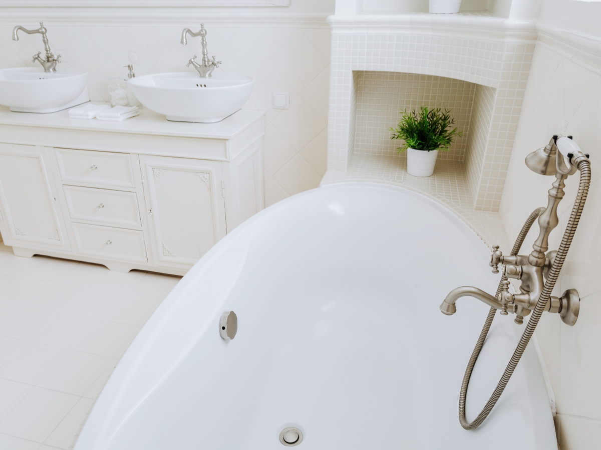 Khám phá không gian nhà tắm lấy cảm hứng từ thời kỳ cổ điển với chậu rửa mang đậm phong cách Vintage.